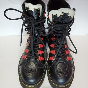Dr.Martens NYBERG Flower Embroide, size 6us